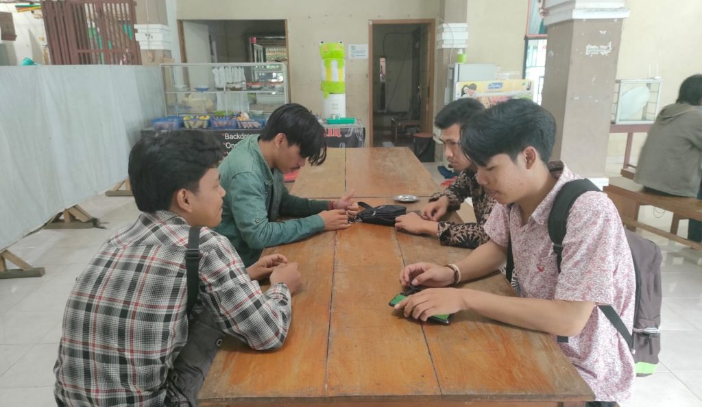 Ciptakan Anjelo ; Bantu Teman Tambah Uang Jajan