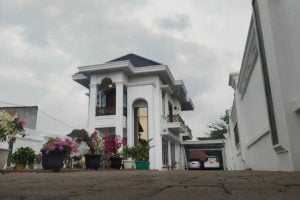Rumah Mewah Aom Juga Digeledah KPK