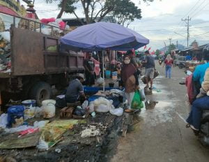 Besok Ditinjau Jokowi, Pasar Pasir Gintung Masih Terkesan Kumuh