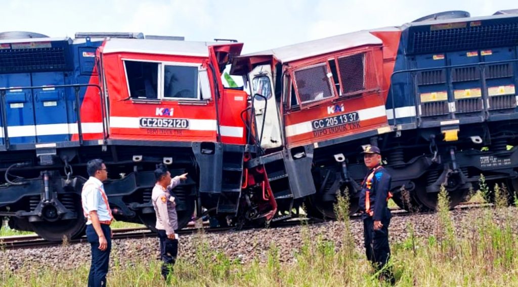 Babaranjang Adu Banteng di Bekri,  Kapolsek: Satu Kereta Sedang Menunggu Pindah Jalur