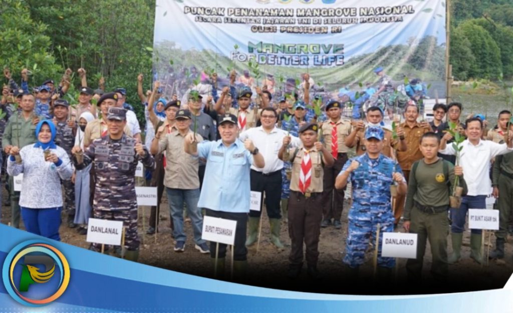 Bersama Jokowi, Unila Ikut Tanam 1 Juta Batang Mangrove