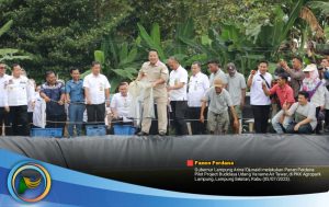 Gubernur Panen Perdana Udang Air Tawar di PKK Agropark Lampung