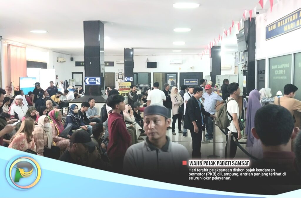 Hari Terahir Diskon PKB, Kantor Samsat Dipadati Wajib Pajak