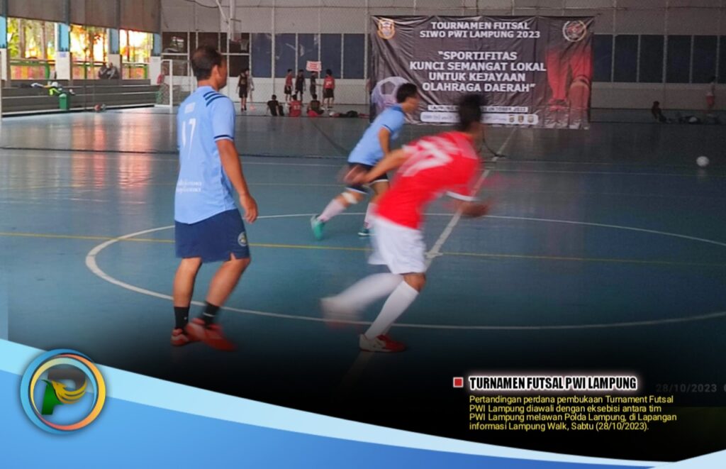 Eksebisi PWI Vs Polda, Awali Turnament Futsal PWI Lampung