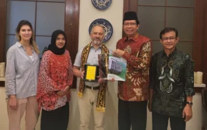 Rektor UIN RIL dan TSU Rusia Tandatangani MoU untuk Program Internasionalisasi Kampus