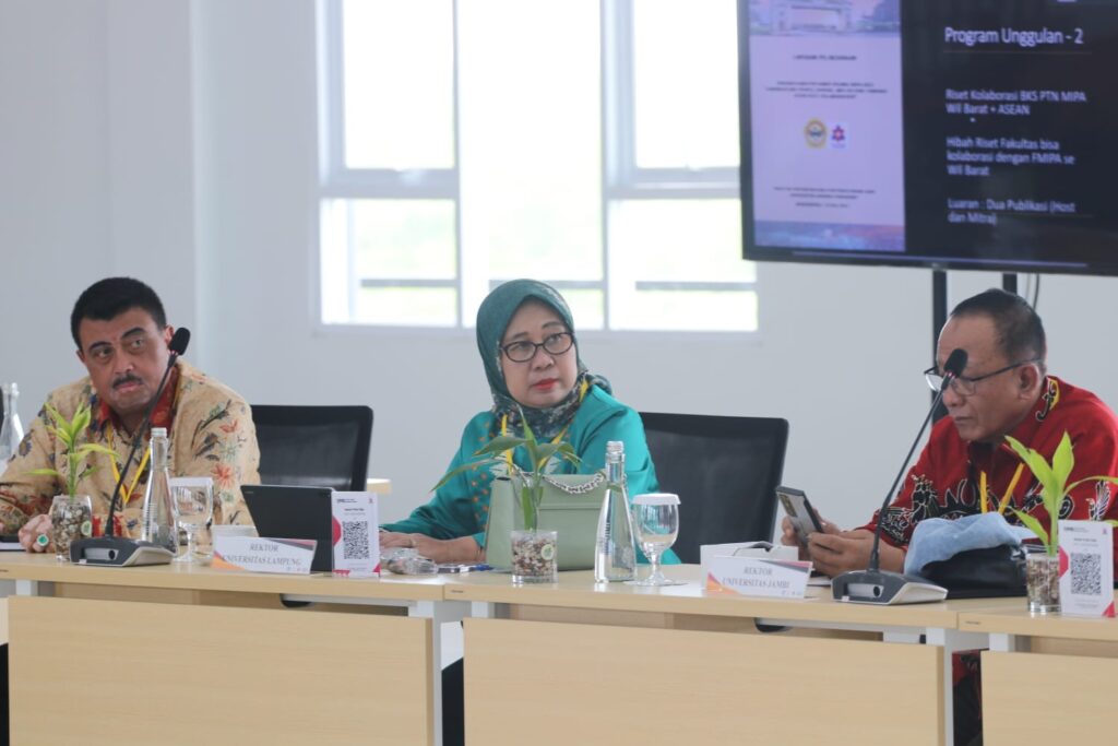 Rektor Unila Hadiri RATA XLIV BKS PTN-Barat 2023