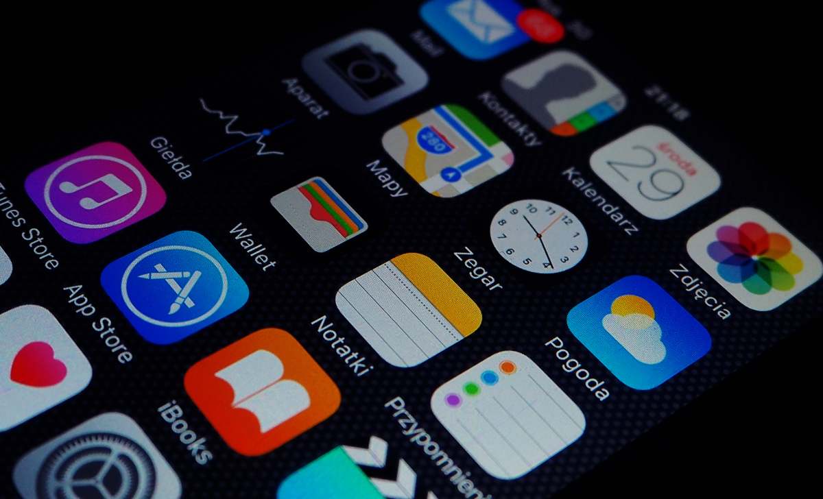 Instal Aplikasi di Luar App Store