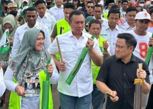 Bunyikan Kentongan Bersama Ribuan Warga Lamteng, Gus Imin: Ayo Bangun, Jemput Perubahan!