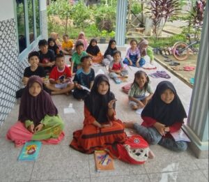 Mahasiswa KKN Unila Buka Bimbel untuk Siswa di Kampung Mesir Ilir, Way Kanan