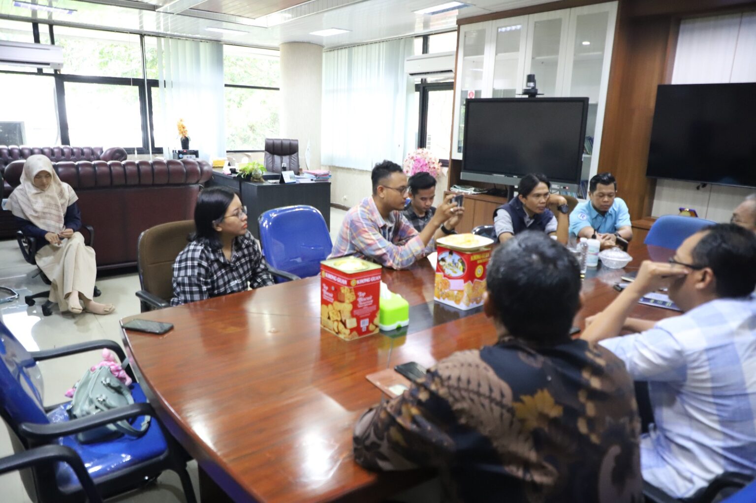 unila gelar acara untuk rektor