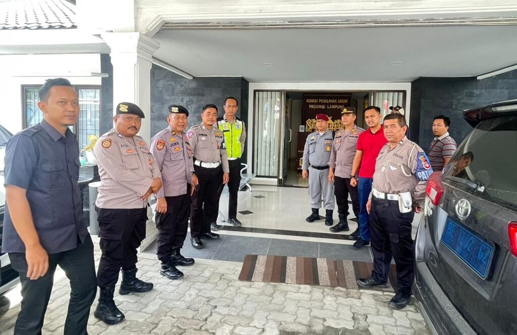 Kotak Suara Dibawa ke Provinsi, Polres Lamteng Lakukan Pengawalan