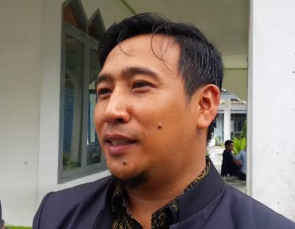 Bantah Terima Uang Caleg Rp530juta, Anggota KPU Balam Tetap Diproses