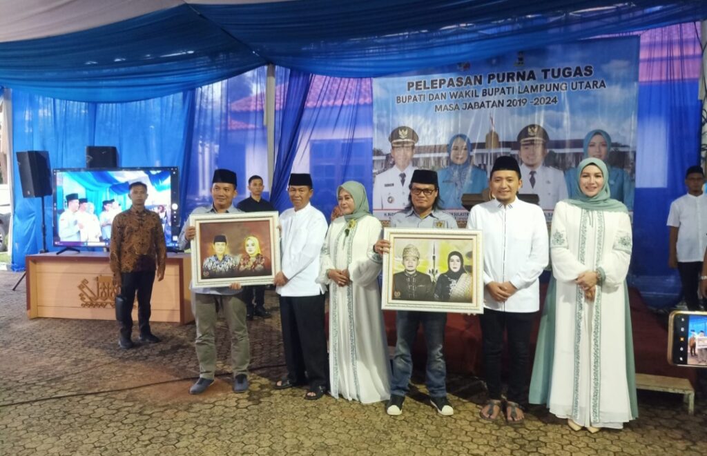 Purna Tugas Bupati dan Wabup Lampura, PWI Hadiahi Cindramata