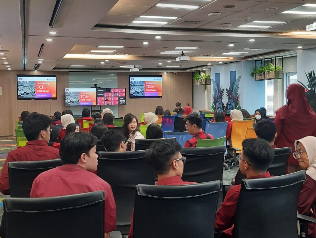 Ikuti MSIB di PT CIMB Niaga Mahasiswa Jurusan Teknik Informatika Unila Antusias di Bidang Keuangan IT