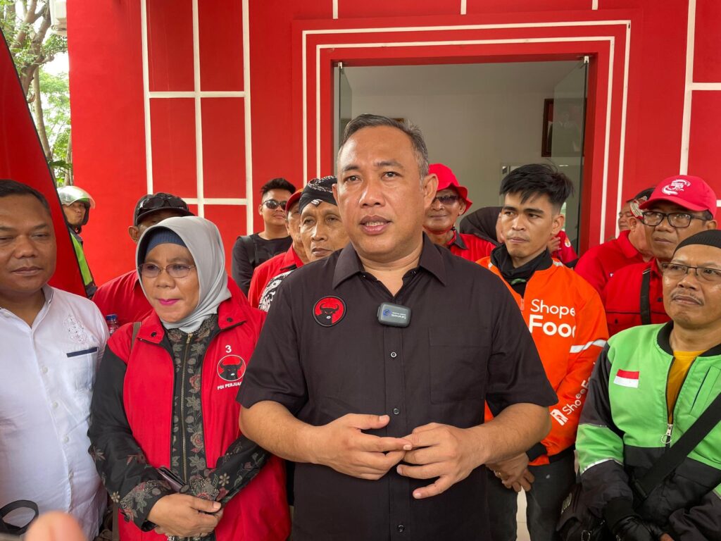 Diantar Ojol dan Club Motor Antik, Umar Mulai Berburu Rekom Parpol