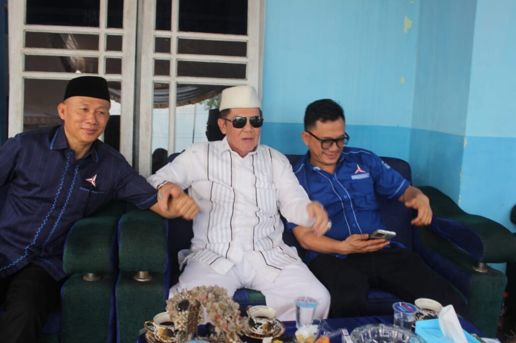 Maju Pilkada Lamsel, Klan Zulkifli Anwar Bidik Demokrat