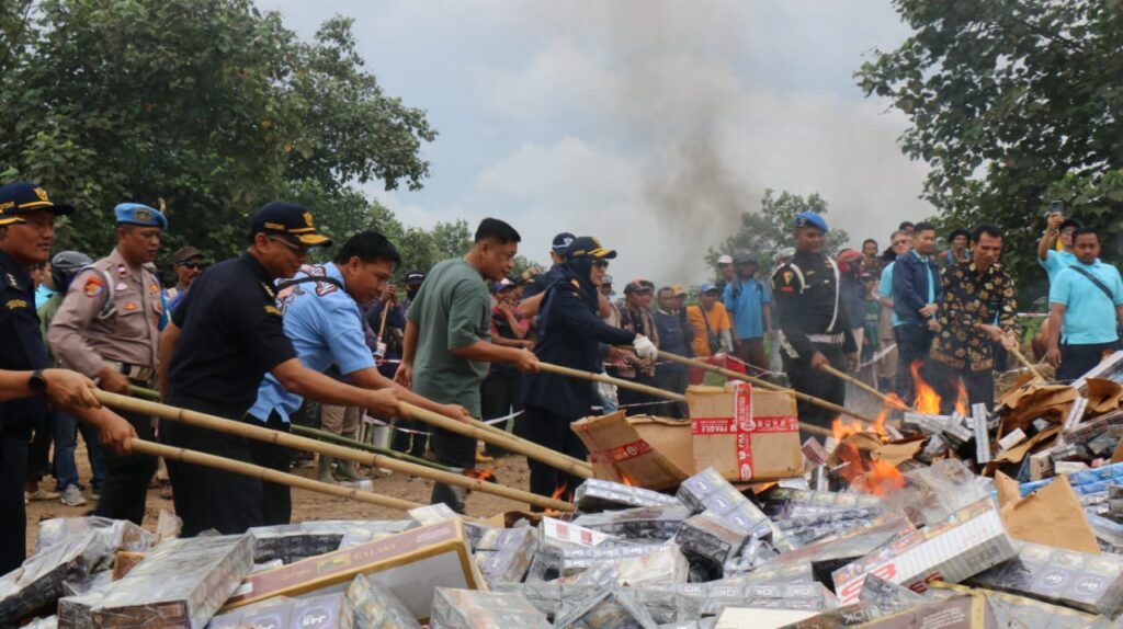 Rokok Ilegal Rp48,5 Miliar Dimusnahkan, Langkah Tegas KPPBC Balam