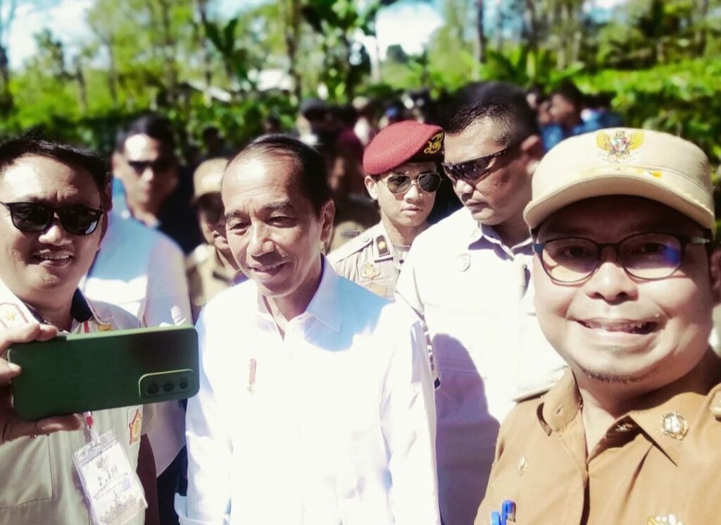 Presiden Jokowi Ke Lampung Barat, Warga Keluhkan Harga Sayuran