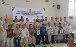 Gerindra Serahkan Rekom untuk 15 Pasangan Cakada