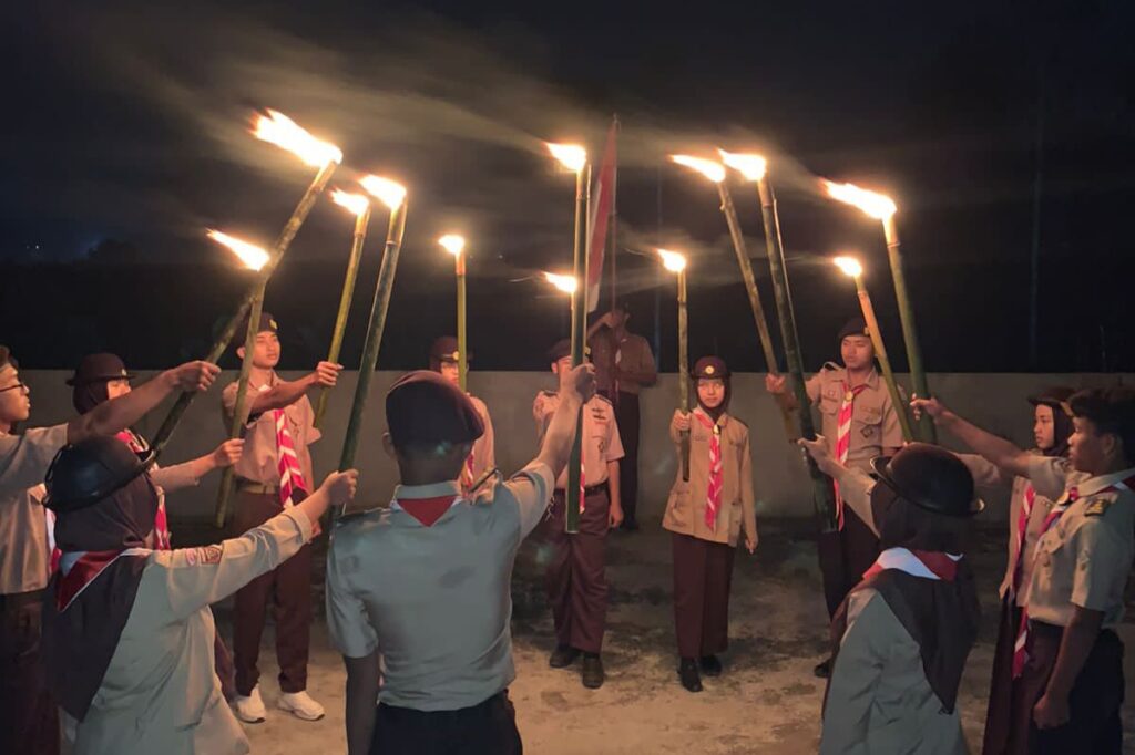 Hari Pramuka ke-63 Kwarran Balik Bukit Gelar Ulang Janji dan Renungan Suci