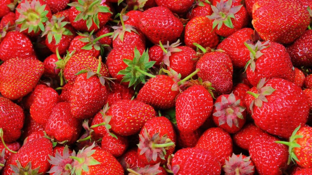 Manfaat Strawberry untuk Kesehatan: Meningkatkan Sistem Kekebalan Tubuh