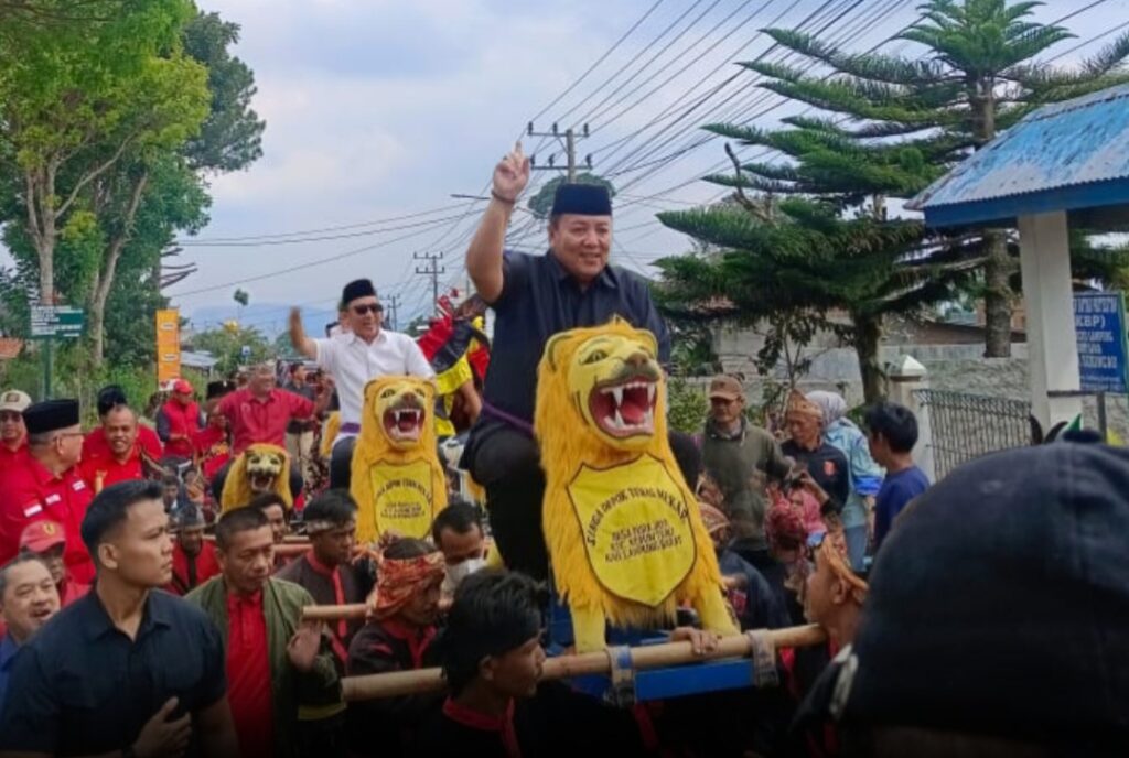 Disambut Penuh Cinta, Parosil Sebut Arinal Memenangkan Hati Rakyat