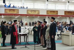 Lima Pimpinan Dewan Dilantik, Giri: Tekankan Sinergitas dan Kolaborasi