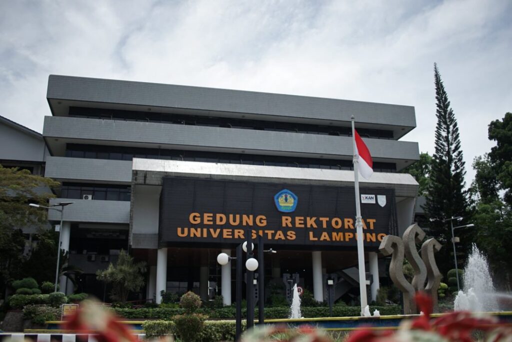 Unila Raih Penghargaan Top Kolaborator #15 BRIN dalam Riset dan Publikasi Ilmiah