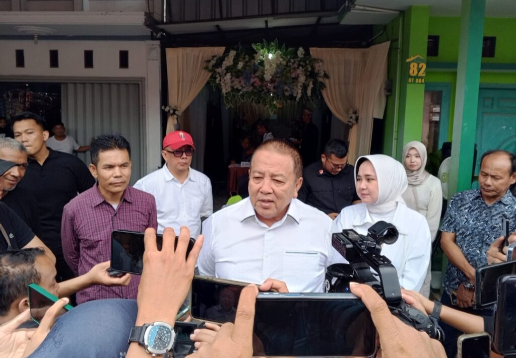 Nyoblos di TPS 010 Sepang Jaya, Arinal Ajak Masyarakat Jaga Kondusifitas