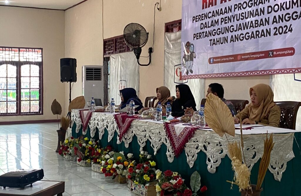 Jelang Pilkada, Bawaslu Lampura Imbau Jajarannya Lebih Disiplin