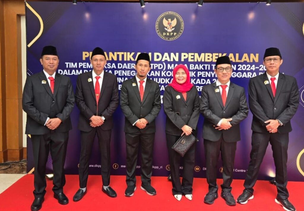 Enam Tim Pemeriksa Daerah DKPP Lampung Resmi Dilantik