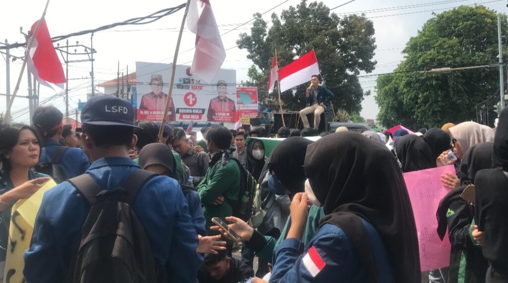 Aksi Anti Politik Uang, Mahasiswa Sampaikan Tujuh Tuntutan