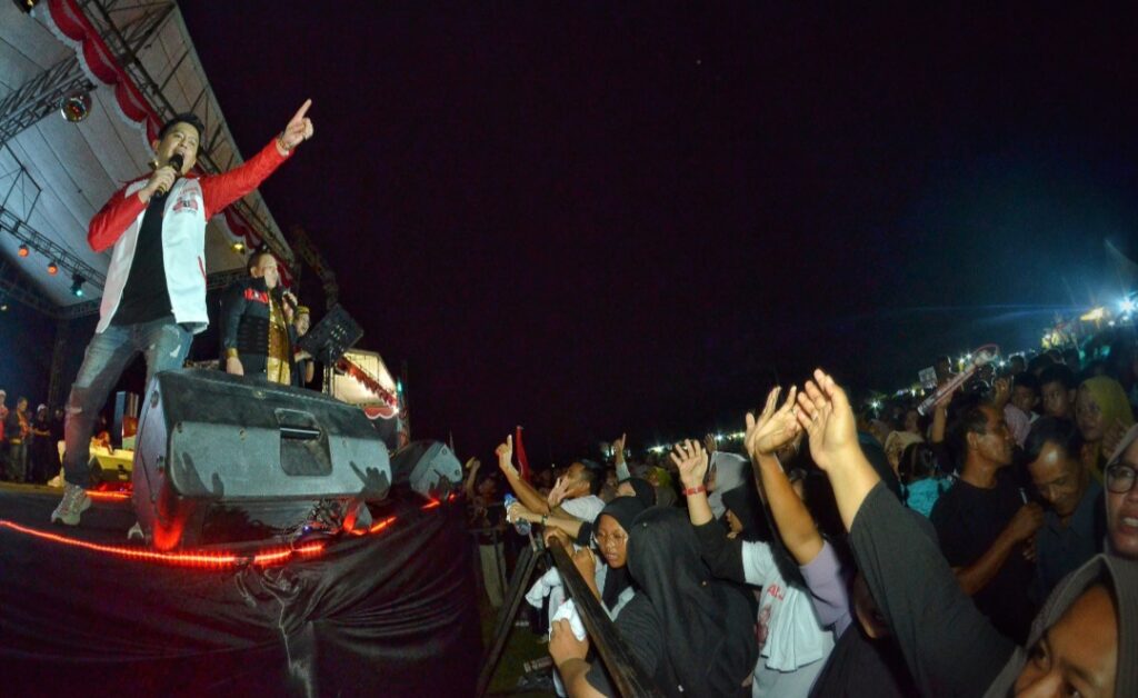 Arinal Akan Kembali Bangun Jalan Rusak di Lampung Timur