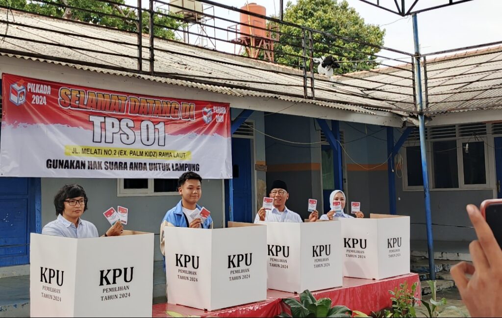 Sebelum Nyoblos, RMD Sempat Beritikaf