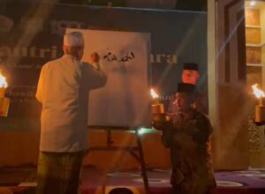 Guratan Kaligrafi Kiai Muhsin dan Gus Nailul Tandai Pembukaan OSN 2024