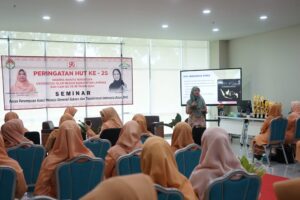 Peran Perempuan Kunci Sukses Indonesia Emas 2045, DWP UIN RIL Gelar Seminar dan Fashion Show