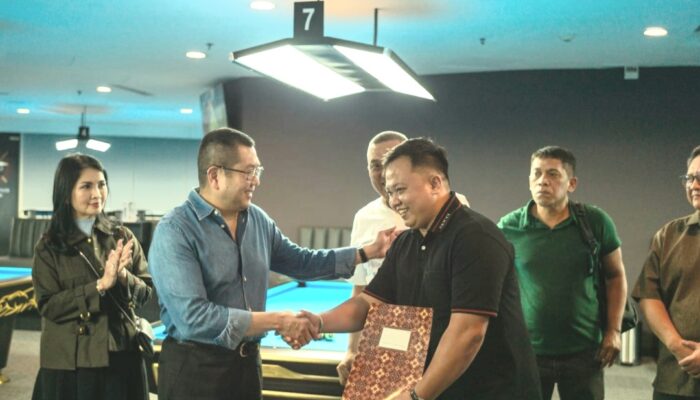 Hary Tanoesoedibjo Serahkan SK Pengprov POBSI Lampung 2024-2029