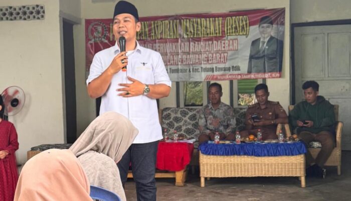Warga Tiyuh Dayasakti Desak Perbaikan Jalan saat Reses Anggota DPRD PKB