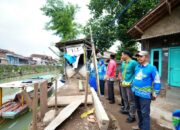 Unila Ulurkan Bantuan Nyata: Sembako dan Layanan Kesehatan Gratis untuk Warga Cimeng Terdampak Banjir