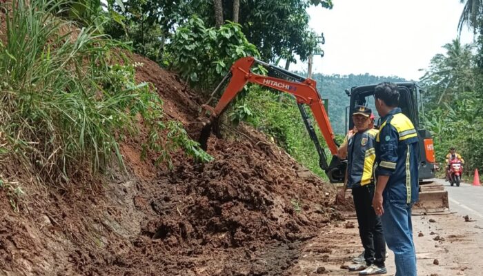 BMBK Kebut Perbaikan Drainase Jalan Lempasing-Padang Cermin