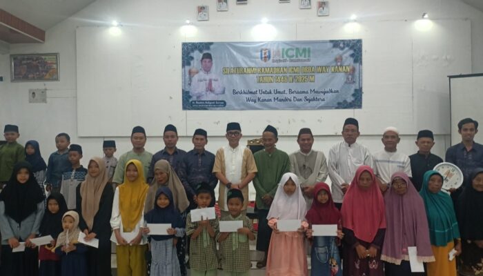 ICMI Way Kanan Berbagi Kebahagiaan dengan Anak Yatim Piatu