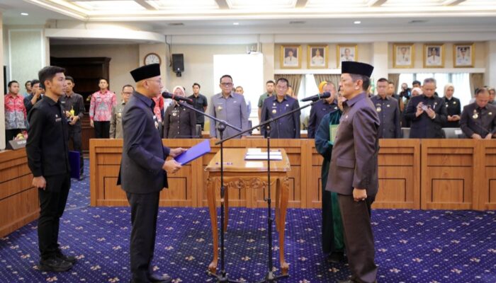 Gubernur Mirza Lantik M. Firsada sebagai Pj. Sekda Lampung