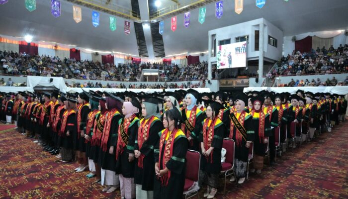 Unila Wisuda 942 Lulusan, Rektor: Jadilah Agen Perubahan di Era Global!