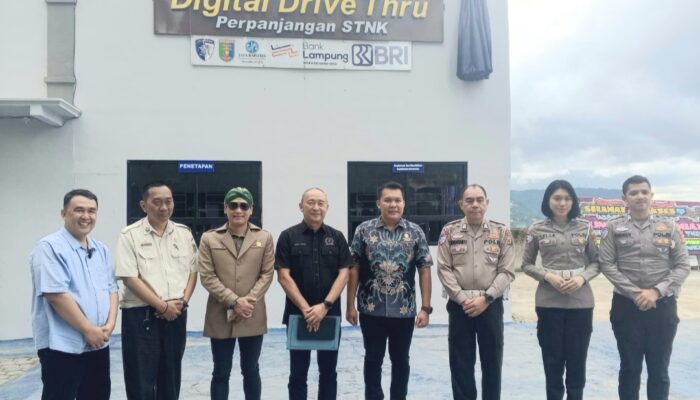 Sidak Samsat Drive Thru, Komisi III Apresiasi Inovasi Pelayanan Publik Pemprov