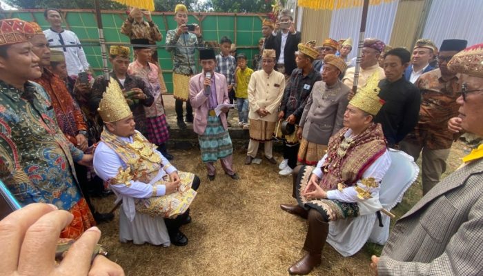 Ketua KPU RI Resmi Masuk Adat Lampung Abung Siwo Migo