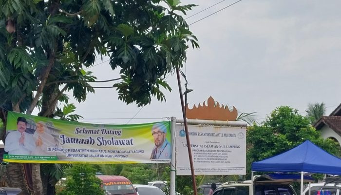 Keluarga Wisudawan UNINUR Keluhkan Terlalu Banyak Sambutan