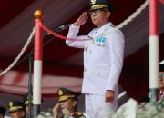 Pimpin Upacara HUT ke-80 RI, Gubernur: Isi Kemerdekaan dengan Kerja Nyata