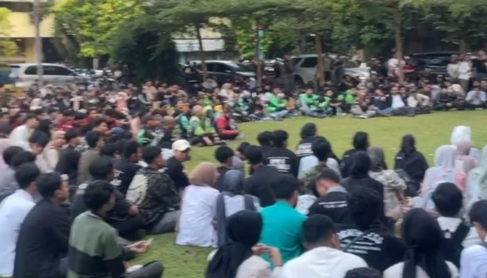 Malam Ini Ojol Lampung, Aksi Damai di Tugu Adipura