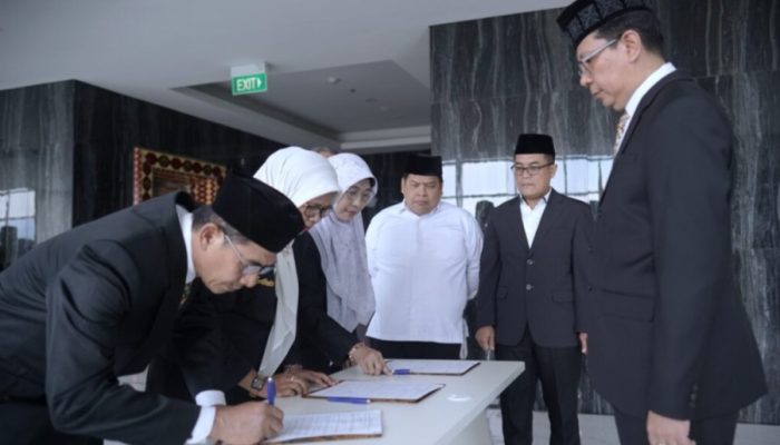 Tiga Pejabat Baru Dilantik, Rektor UIN RIL Dorong Sinergi dan Optimisme