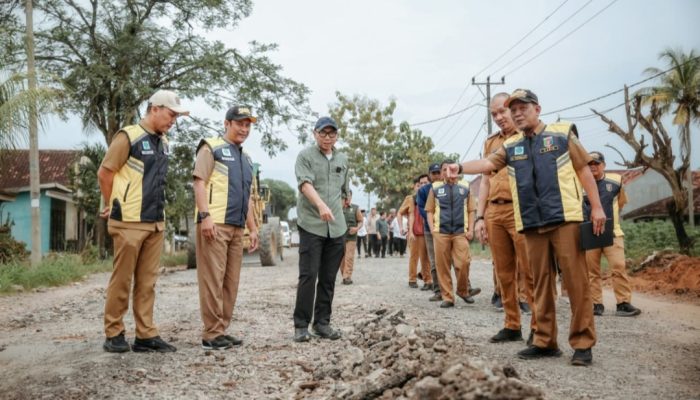 Jalan Rusak Bertahun-tahun, Mirza Turun Tangan Percepat Perbaikan